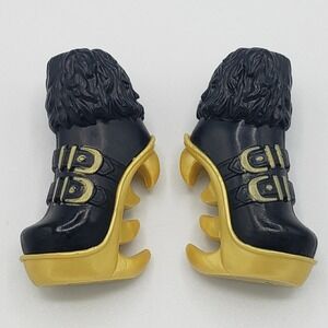 Monster High Doll Clawdeen Wolf Sweet 1600 Black Gold Shoes Heels